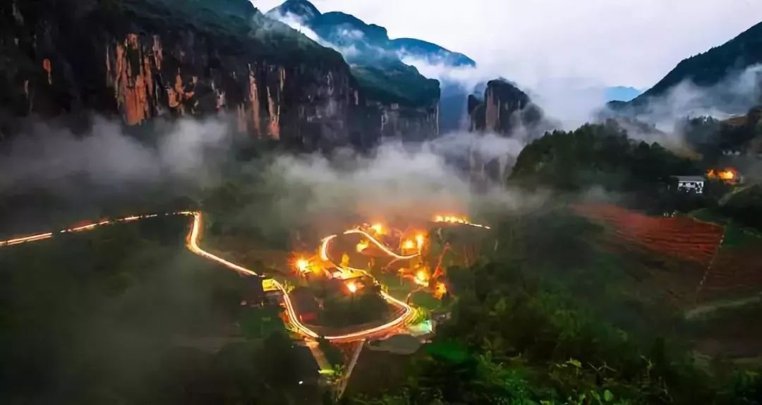 绝世高手陈扬最新章节，探索自然美景之旅，寻找内心平静之路