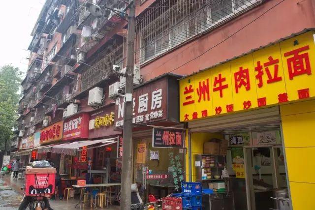 小巷深处的惊喜，揭秘特色小店与最新20选5开奖结果