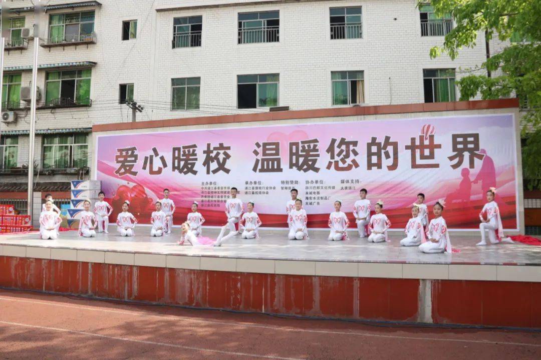 无锡保利卡最新消息,无锡保利卡的奇妙日常，一段爱与陪伴的温馨故事