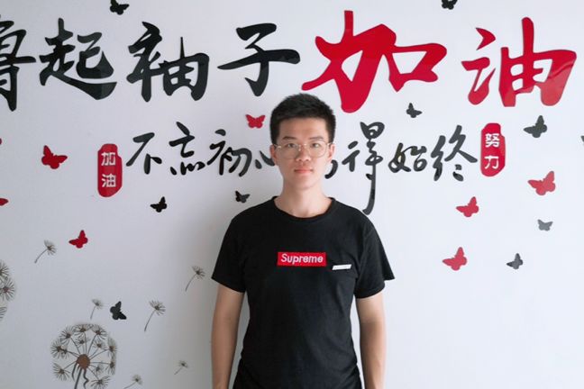 急招搓背技师李阳，展现生活温馨与职业热情的日常故事