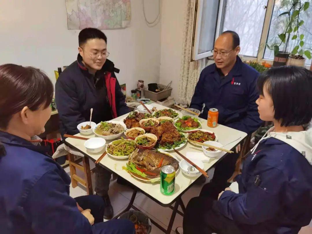 张志波最新动态揭秘，小巷中的隐藏美食天堂