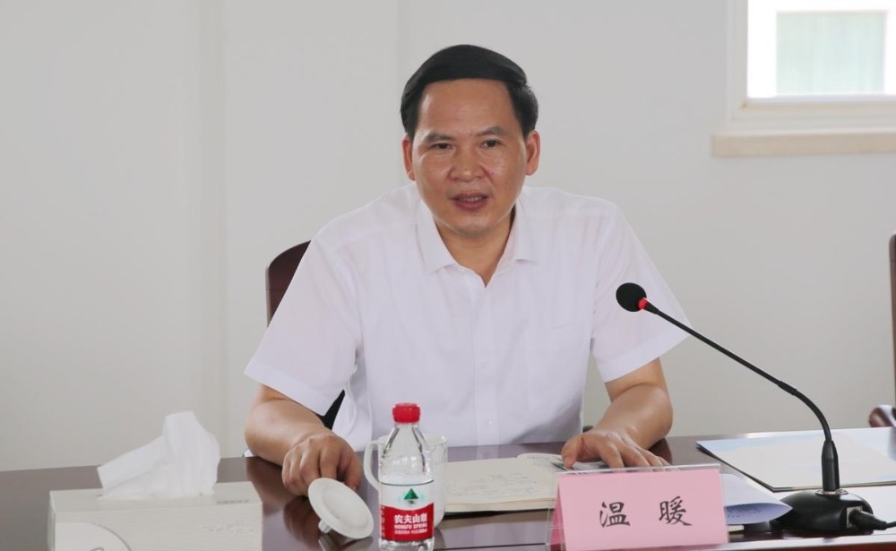 杨廷俊最新动态，城市生活的温馨日常