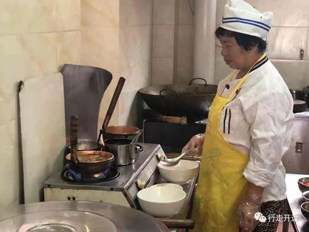 火线精英生化模式新视频揭秘，小巷深处的特色小店探秘之旅