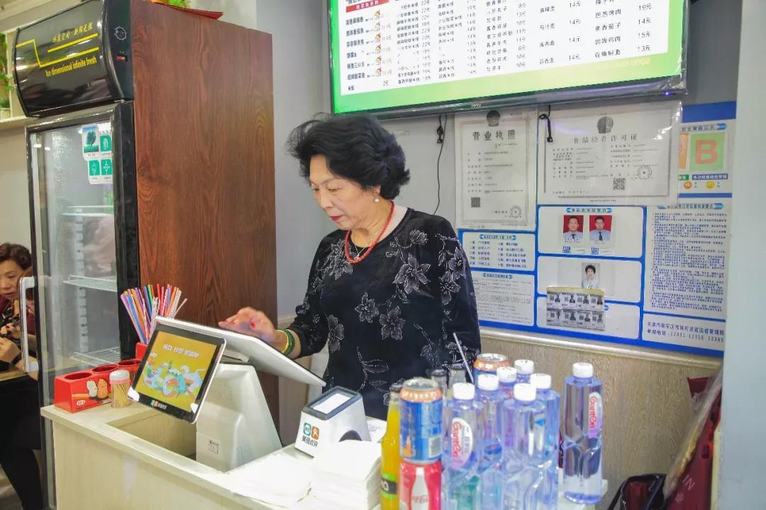 最新的奇闻,最新的奇闻，小巷深处的神秘特色小店