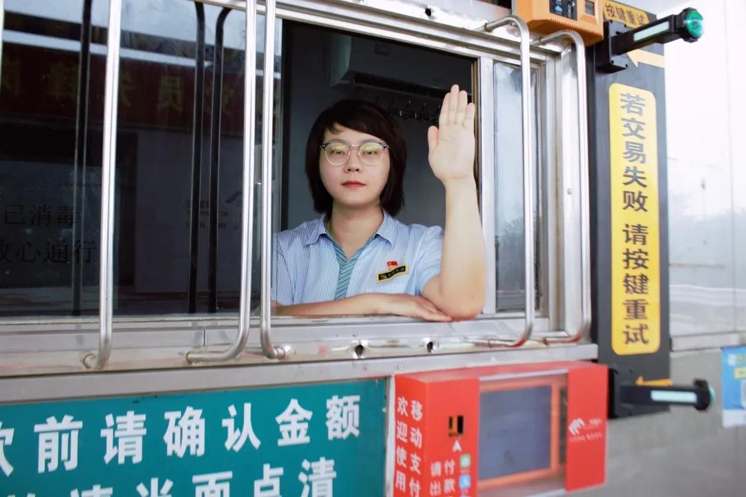 智能首发队员系统，引领新时代赛场变革，掌握比赛未来！