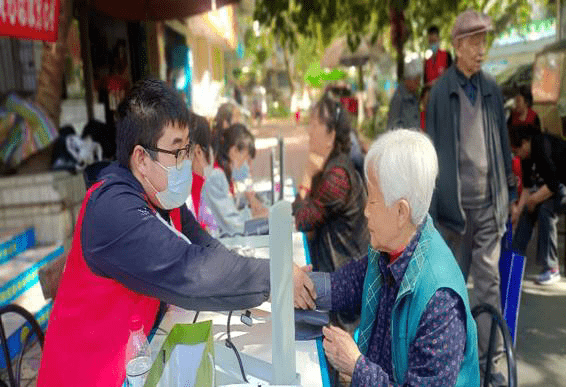 酒鬼酒股票股吧，变化、学习与自信的力量驱动股市动态