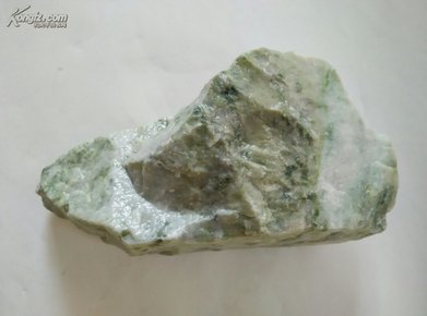 独山玉原石价格深度解析与探讨