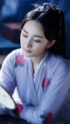 杨幂十里桃花新照，形象塑造与公众视点的碰撞