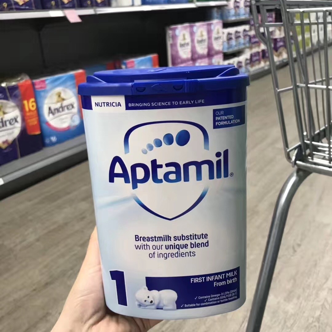 英国爱他美最新包装探秘，小巷特色小店的故事